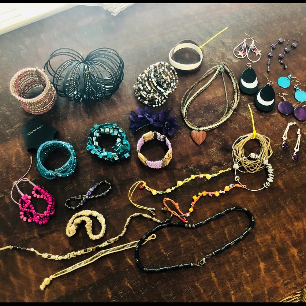 Lot of jewelry